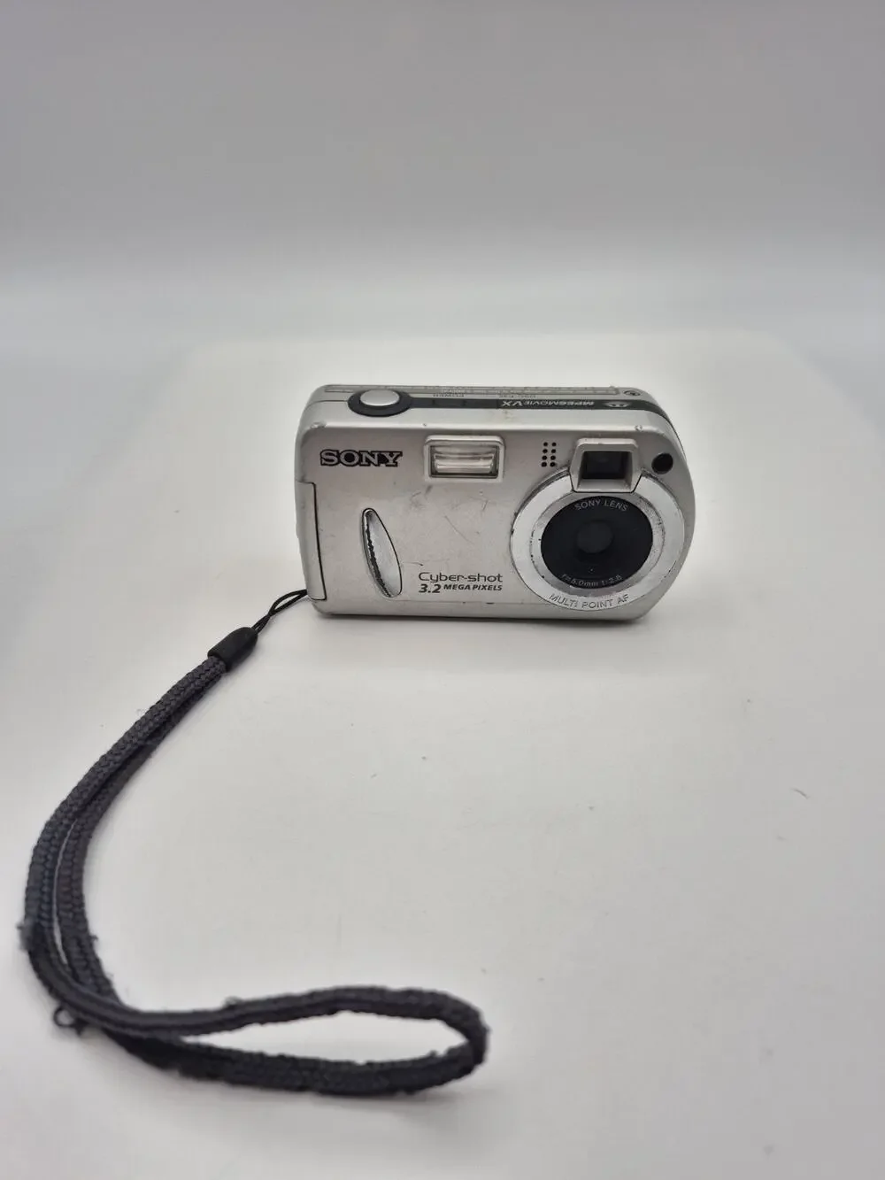 Sony Digital Camera Cybershot DSC-P32 3.2MP Silver For Parts Read Description